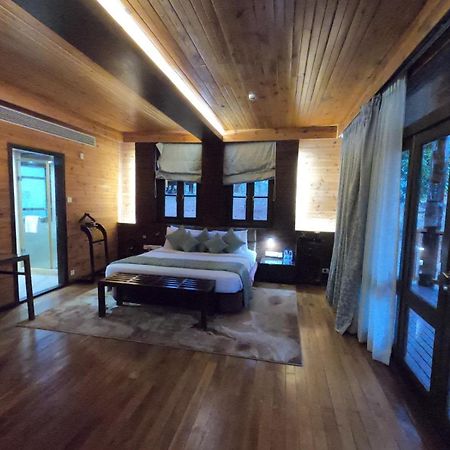 แอมบี แวลเลย์ ซิตี้ Hotel โลนาวาลา ภายนอก รูปภาพ A bedroom at the resort